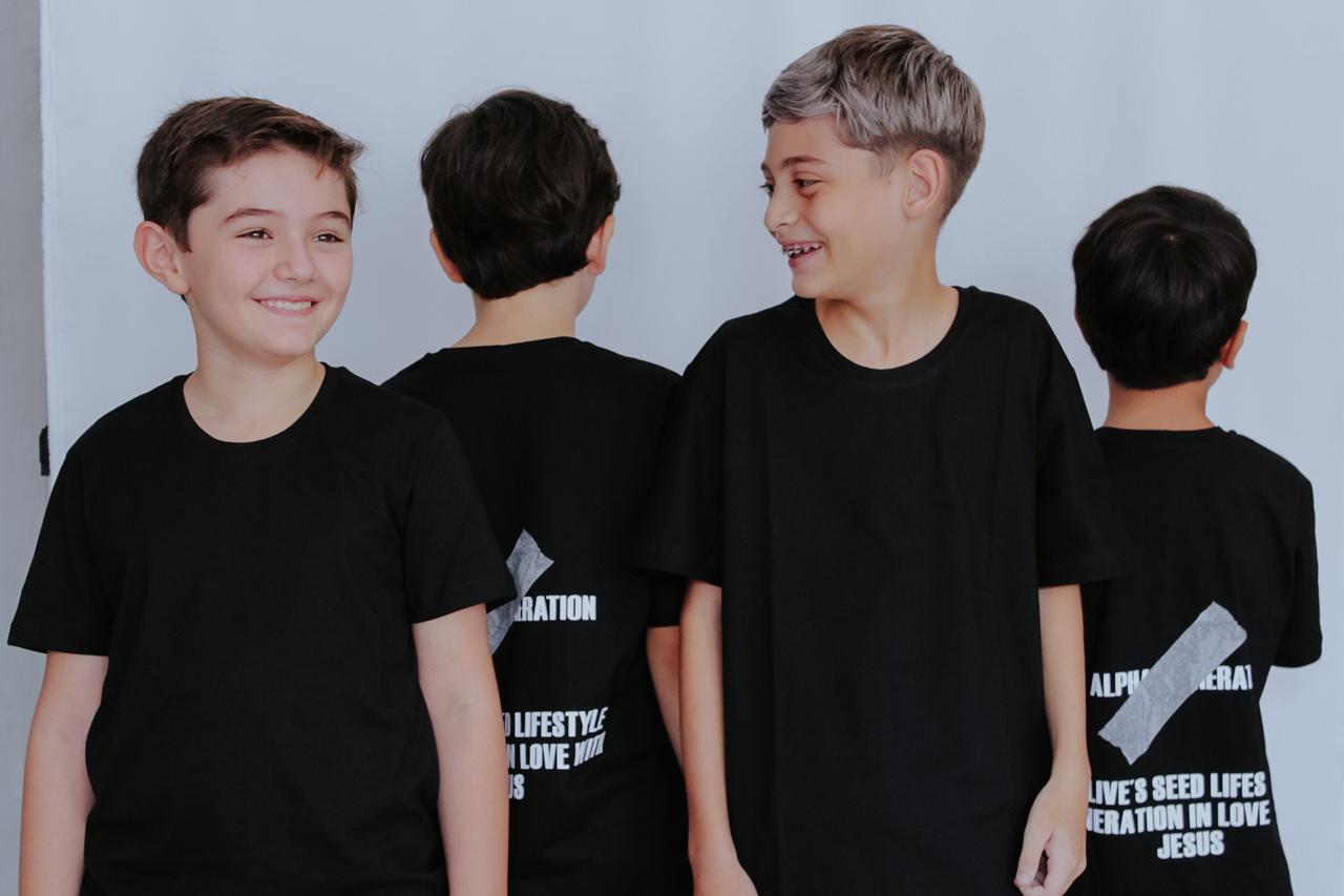 Camiseta Infantil Preta "Generation"