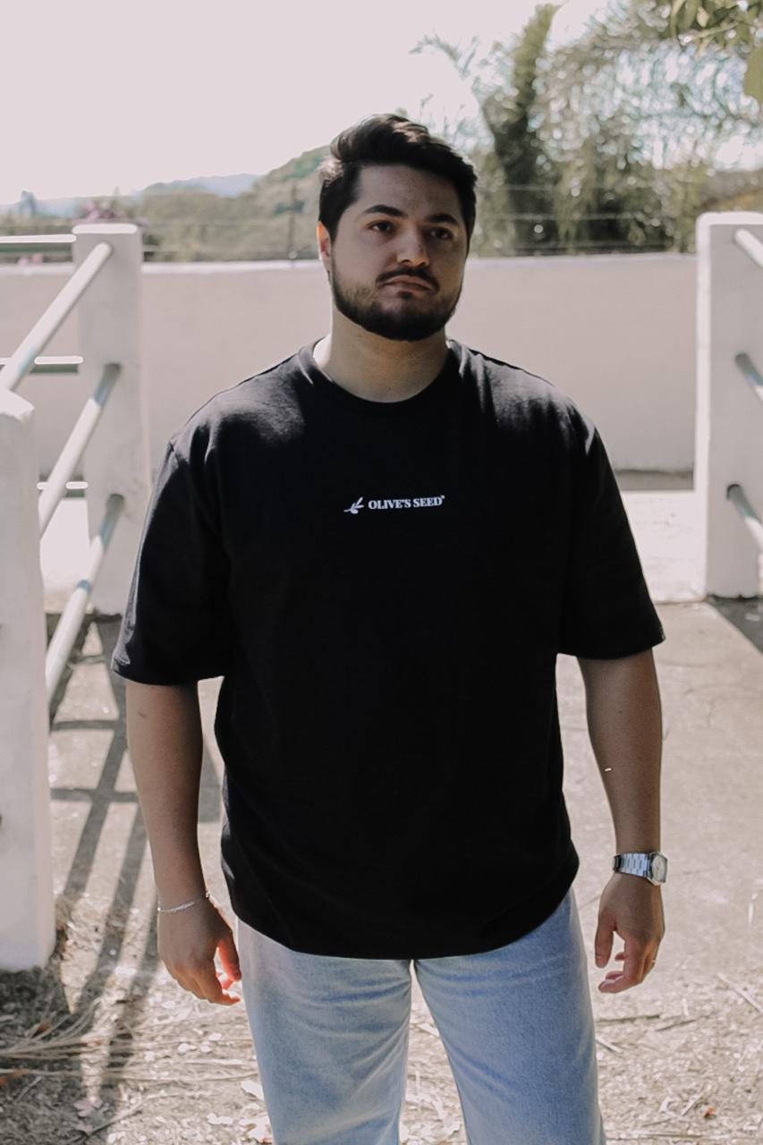 CAMISETA OVERSIZED IN THE NAME OF JESUS