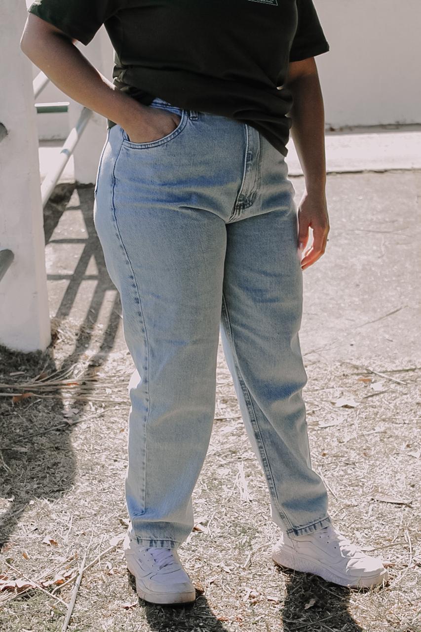CALÇA MOM FEMININA