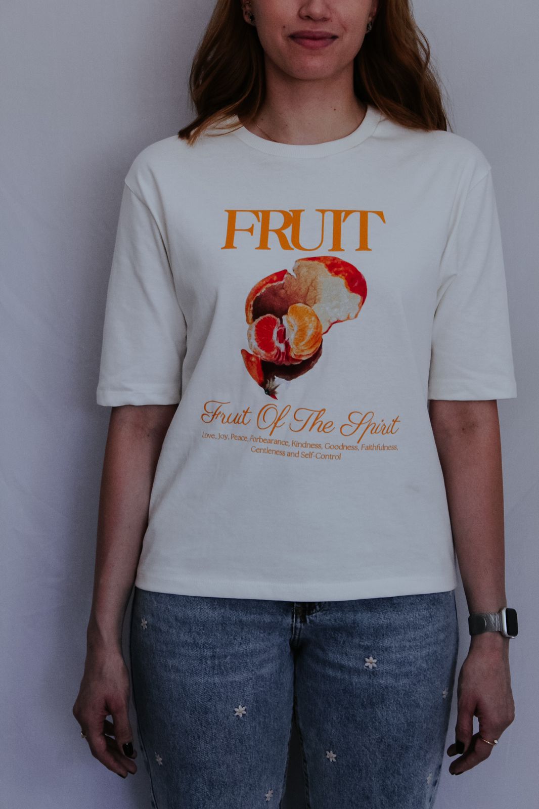 Camiseta Boxy Off White "Fruto do Espírito"